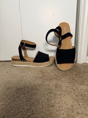 Kids Black Espadrille Platform Sandals w/ Ankle Strap